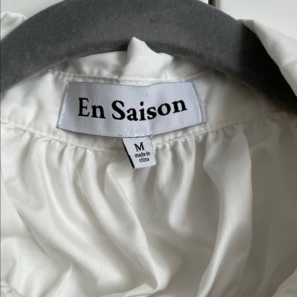 🤍HOST PICK En Saison NWOT White Smocked Blouse Puff Sleeve, Size M - Picture 2 of 11